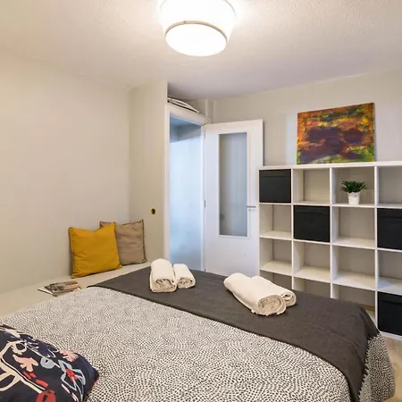 Apartment Poeta House By Sunnyway