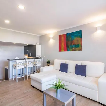 Poeta House By Sunnyway